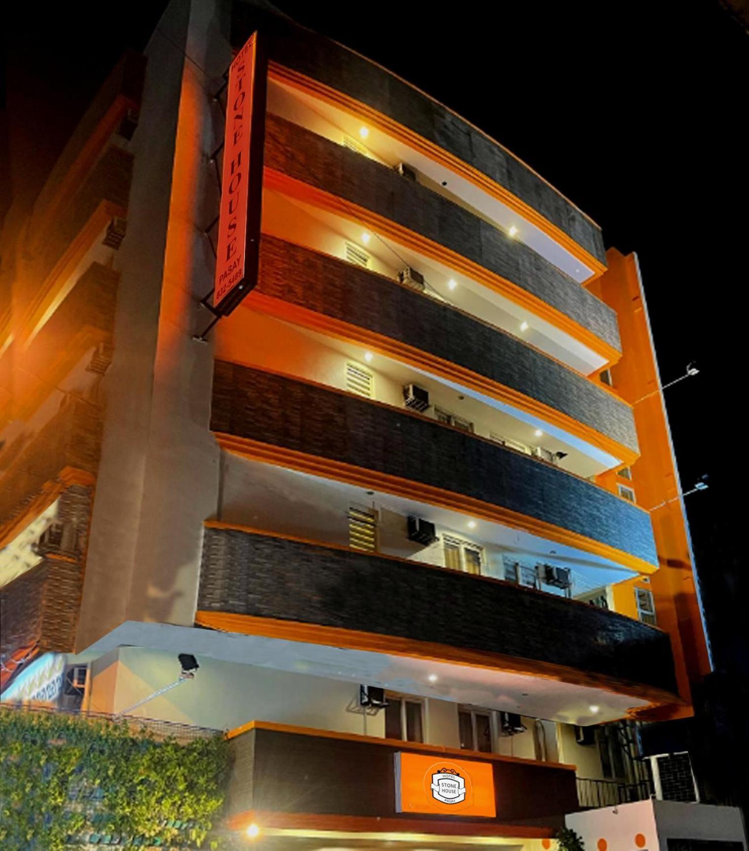 Stone House Hotel Pasay Exterior foto